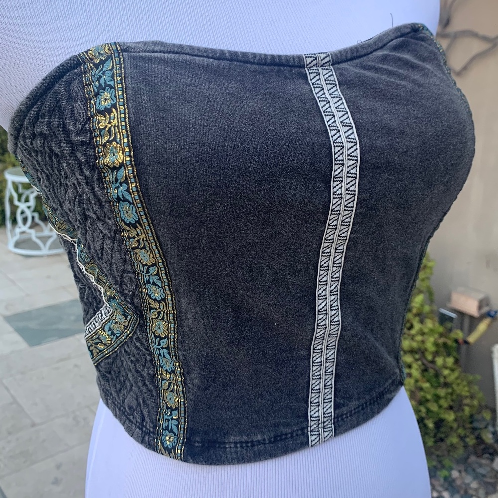 Sleeveless Crop Top